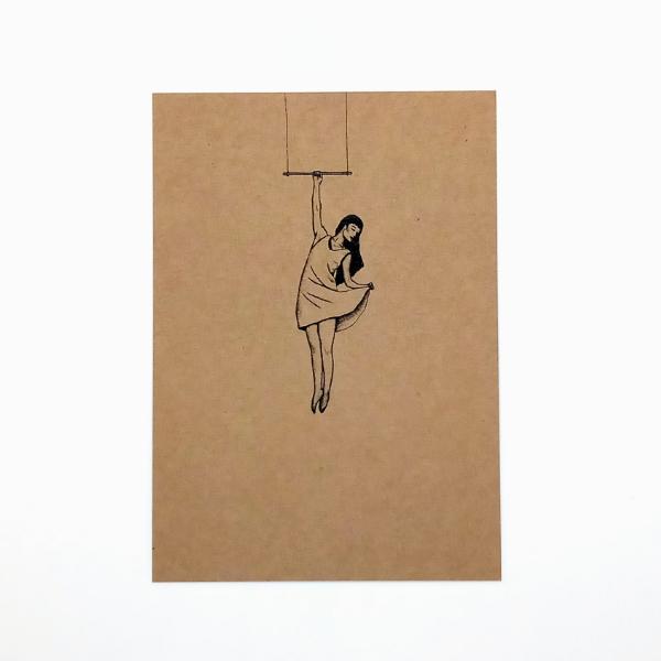 Frau auf Trapez - Postkarte