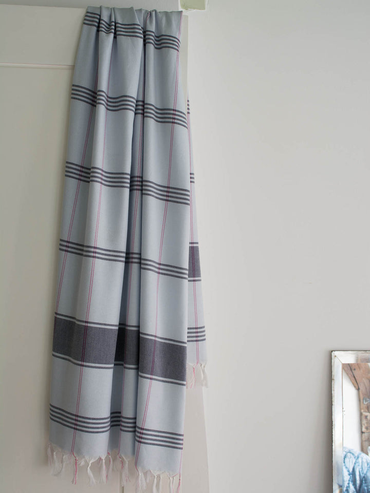 Bio-Baumwolltuch - kariert hellblau / dunkelblau (170 x 100 cm)