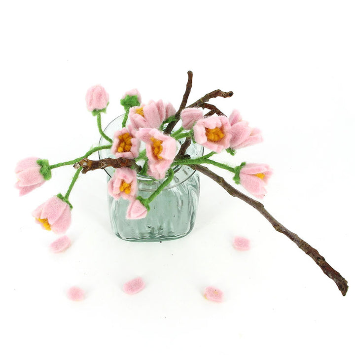 Blume aus Filz, Kirschblüten